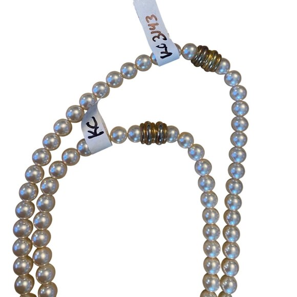 Two Vintage Faux Pearl Necklaces With Magnetic Clasp - Picture 7 of 7